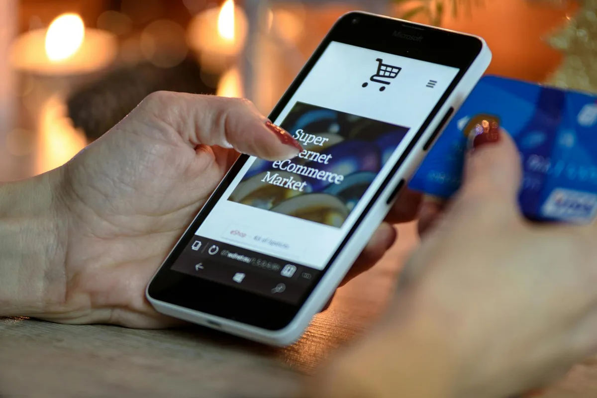 Shopee mobile app with product listings and shopping cart for Malaysian ecommerce